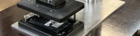 Mechanische behuizingpers